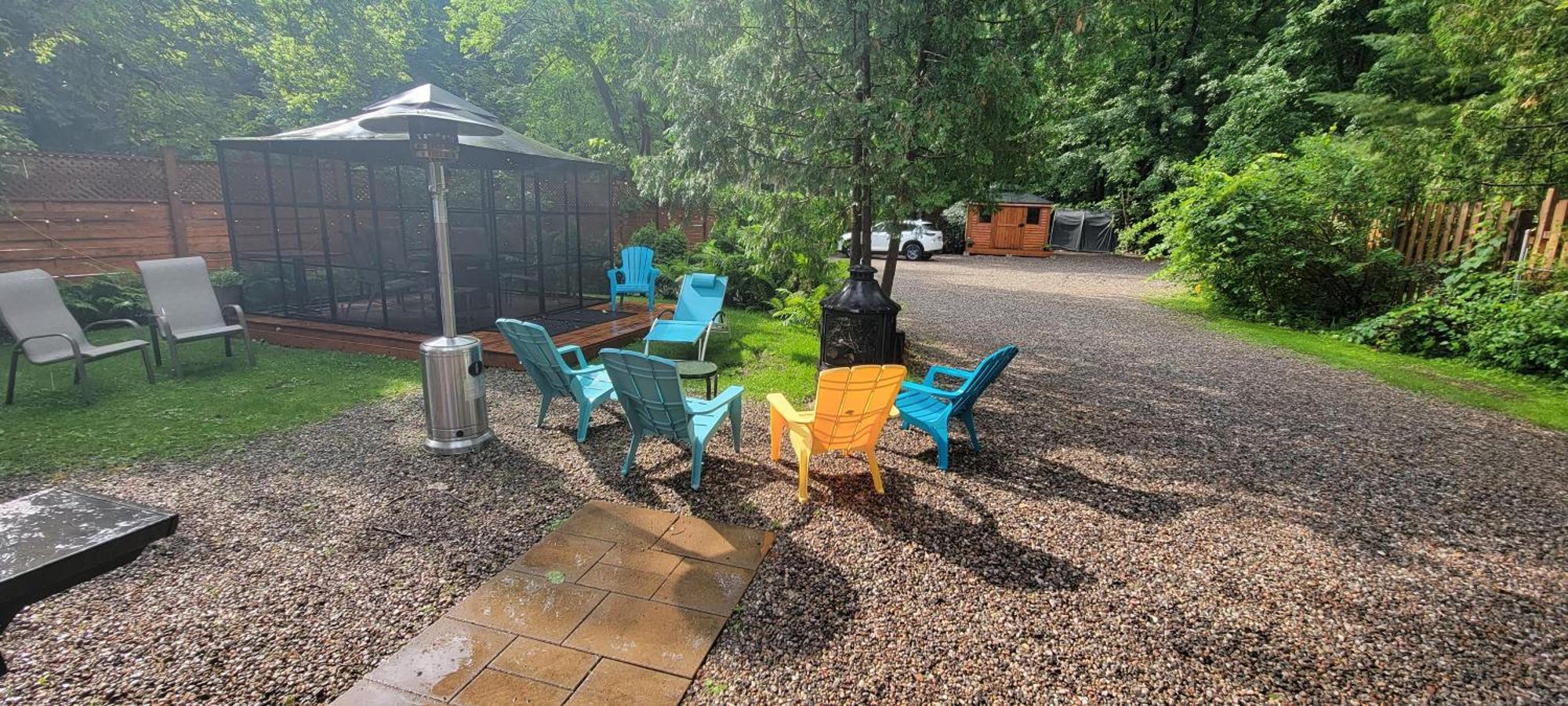 Kokomo Inn Bed And Breakfast Ottawa-Gatineau'S Only Tropical Riverfront B&B On The National Capital Cycling Pathway Route Verte #1 - For Adults Only - Chambre D'Hotes Tropical Aux Berges Des Outaouais Bnb #17542O Kültér fotó