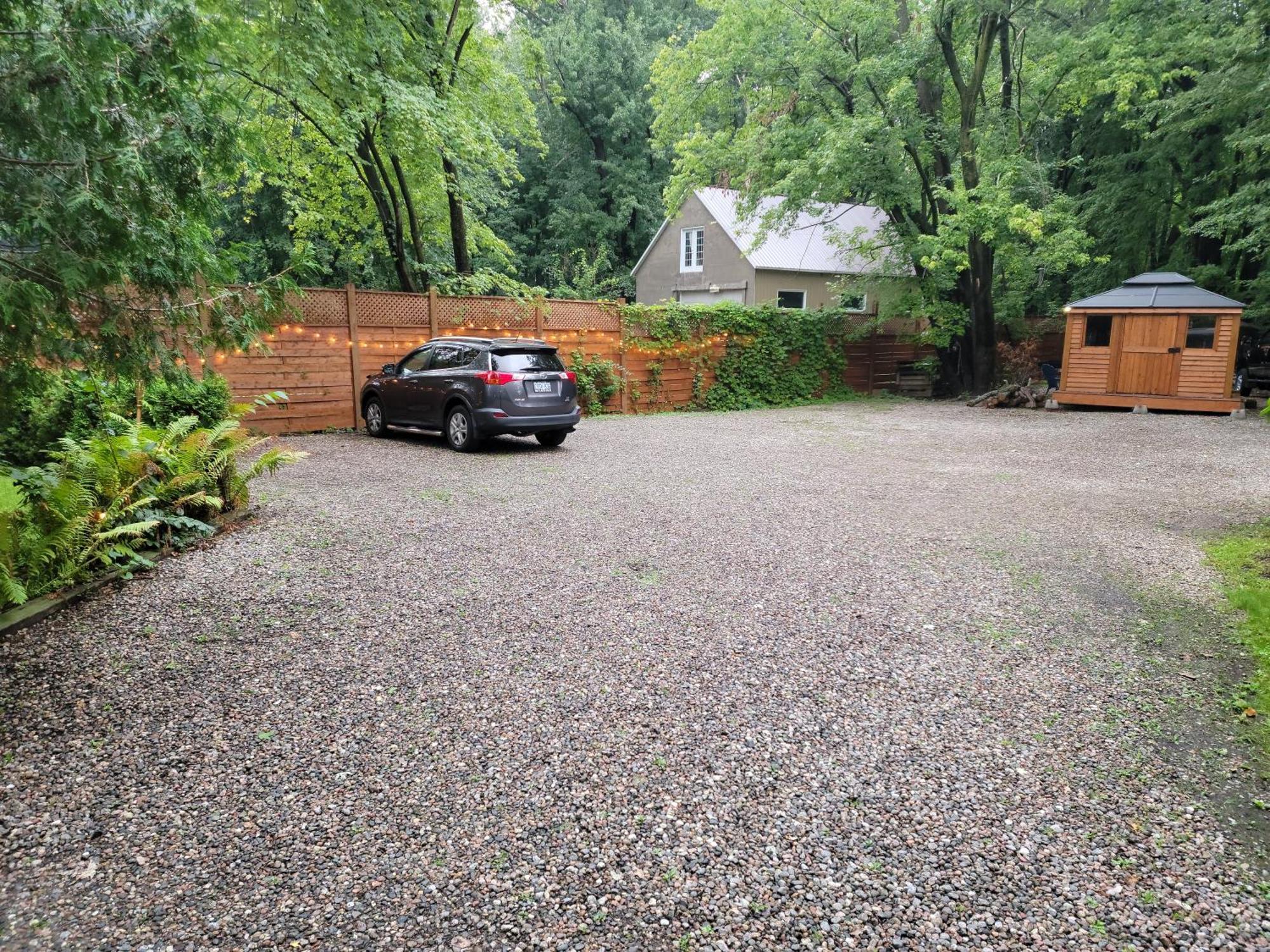 Kokomo Inn Bed And Breakfast Ottawa-Gatineau'S Only Tropical Riverfront B&B On The National Capital Cycling Pathway Route Verte #1 - For Adults Only - Chambre D'Hotes Tropical Aux Berges Des Outaouais Bnb #17542O Kültér fotó