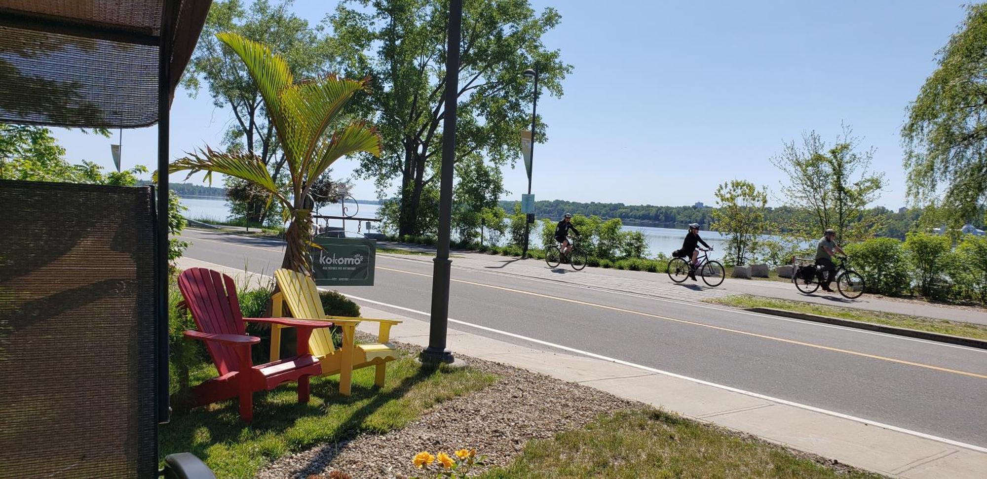 Kokomo Inn Bed And Breakfast Ottawa-Gatineau'S Only Tropical Riverfront B&B On The National Capital Cycling Pathway Route Verte #1 - For Adults Only - Chambre D'Hotes Tropical Aux Berges Des Outaouais Bnb #17542O Kültér fotó