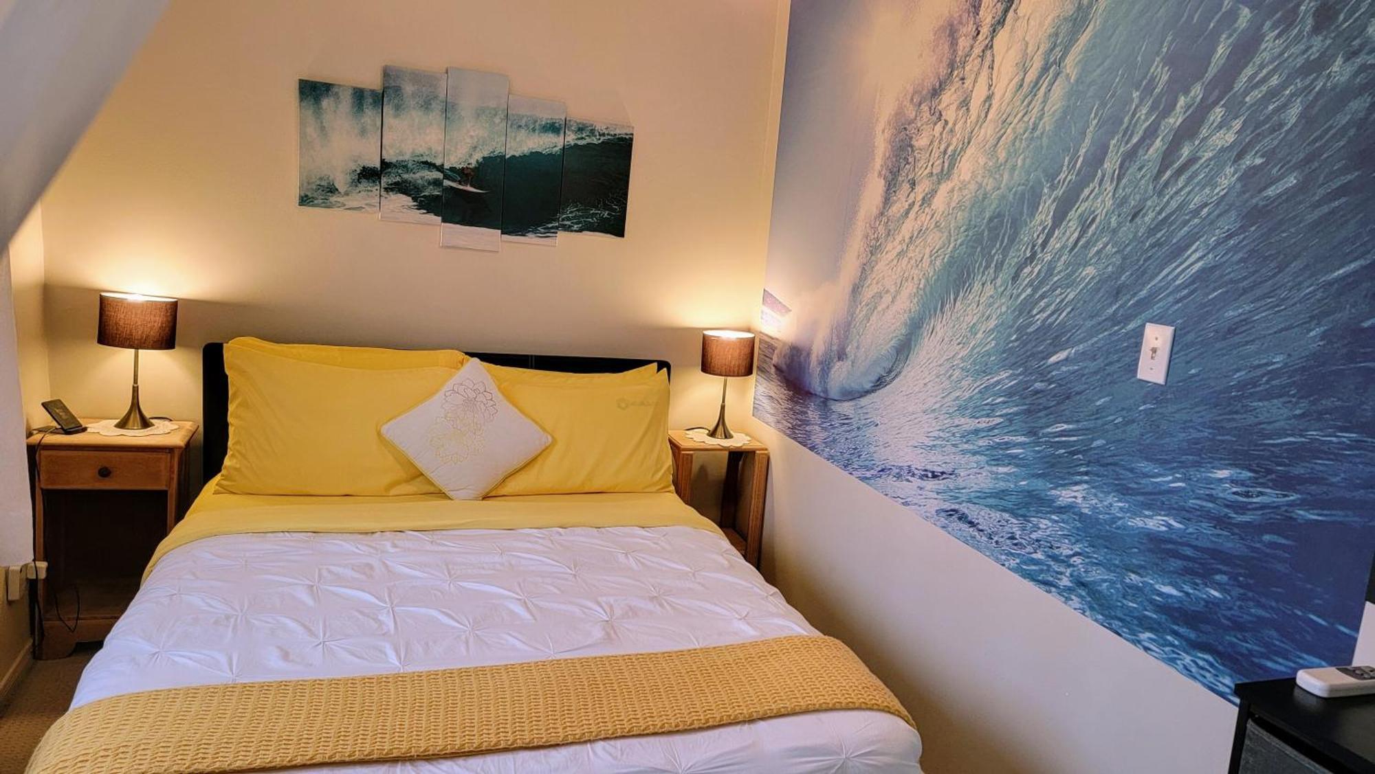 Kokomo Inn Bed And Breakfast Ottawa-Gatineau'S Only Tropical Riverfront B&B On The National Capital Cycling Pathway Route Verte #1 - For Adults Only - Chambre D'Hotes Tropical Aux Berges Des Outaouais Bnb #17542O Szoba fotó